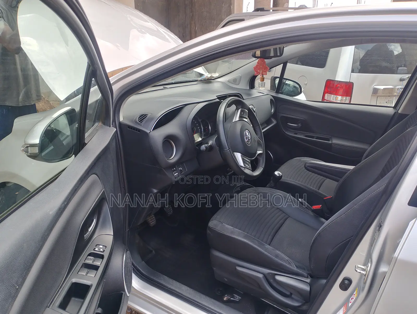 Toyota Yaris L Hatchback 5dr 2017 Silver