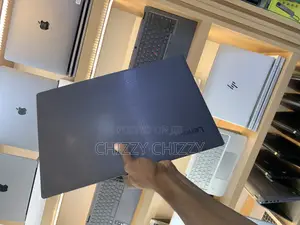 Laptop Lenovo 4GB Intel Core i3 HDD 1T