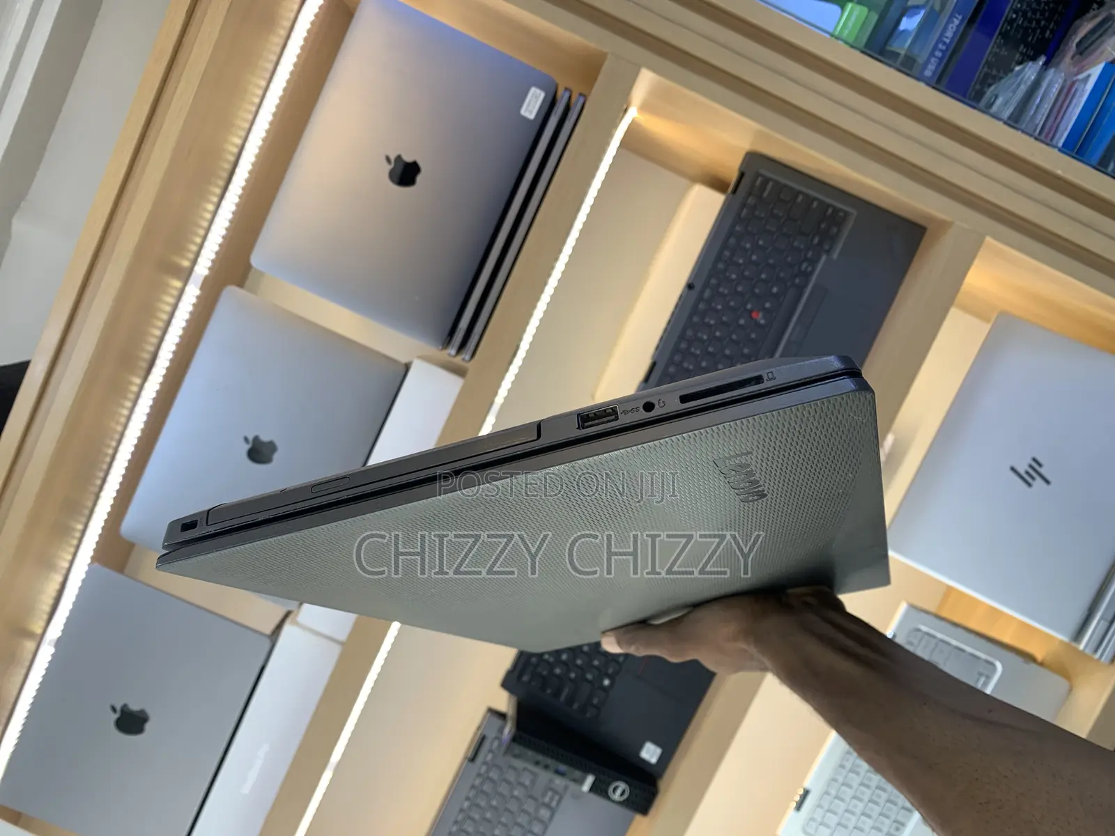 Laptop Lenovo 4GB Intel Core i3 HDD 1T