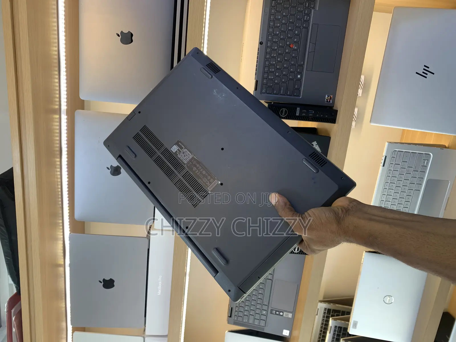 Laptop Lenovo 4GB Intel Core i3 HDD 1T