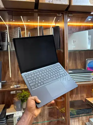New Laptop Microsoft Surface Laptop 3 8GB Intel Core i5 SSD 256GB