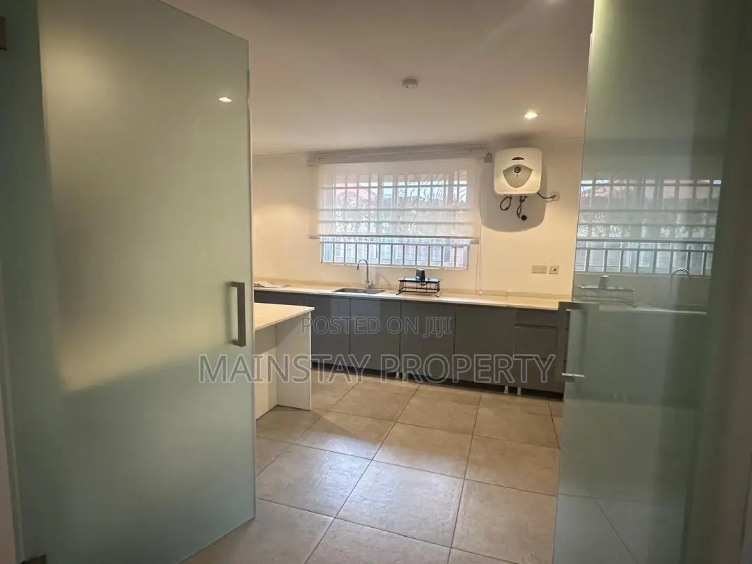 Furnished 3bdrm Townhouse / Terrace in Mainstay Estates, Cantonments