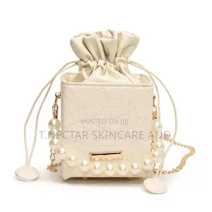 Box Pearl Handbag