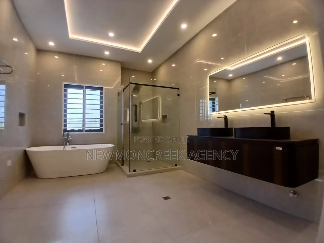 4bdrm Duplex in East Legon Hills, Accra Metropolitan for sale