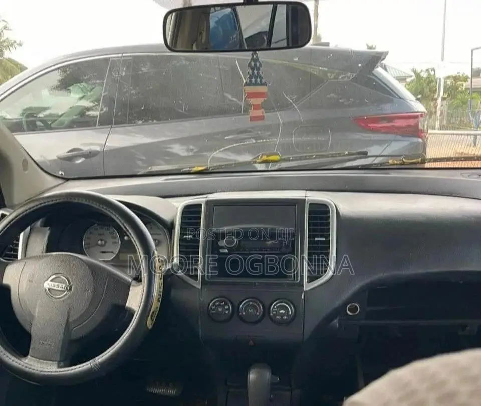 Nissan Wingroad 2009 Silver