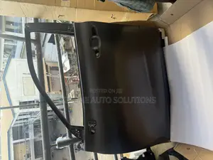 Toyota Highlander 2020 Replacement Door Front Left
