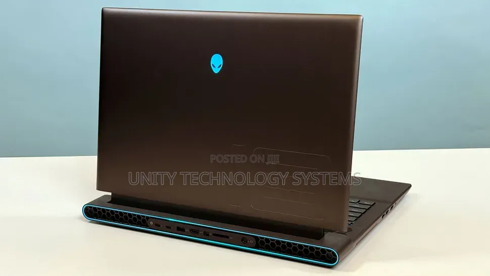 New Laptop Alienware M18X R2 32GB AMD Ryzen 9 SSD 2T