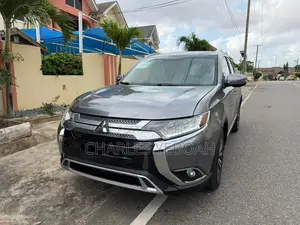 Mitsubishi Outlander SEL FWD 2019 Gray