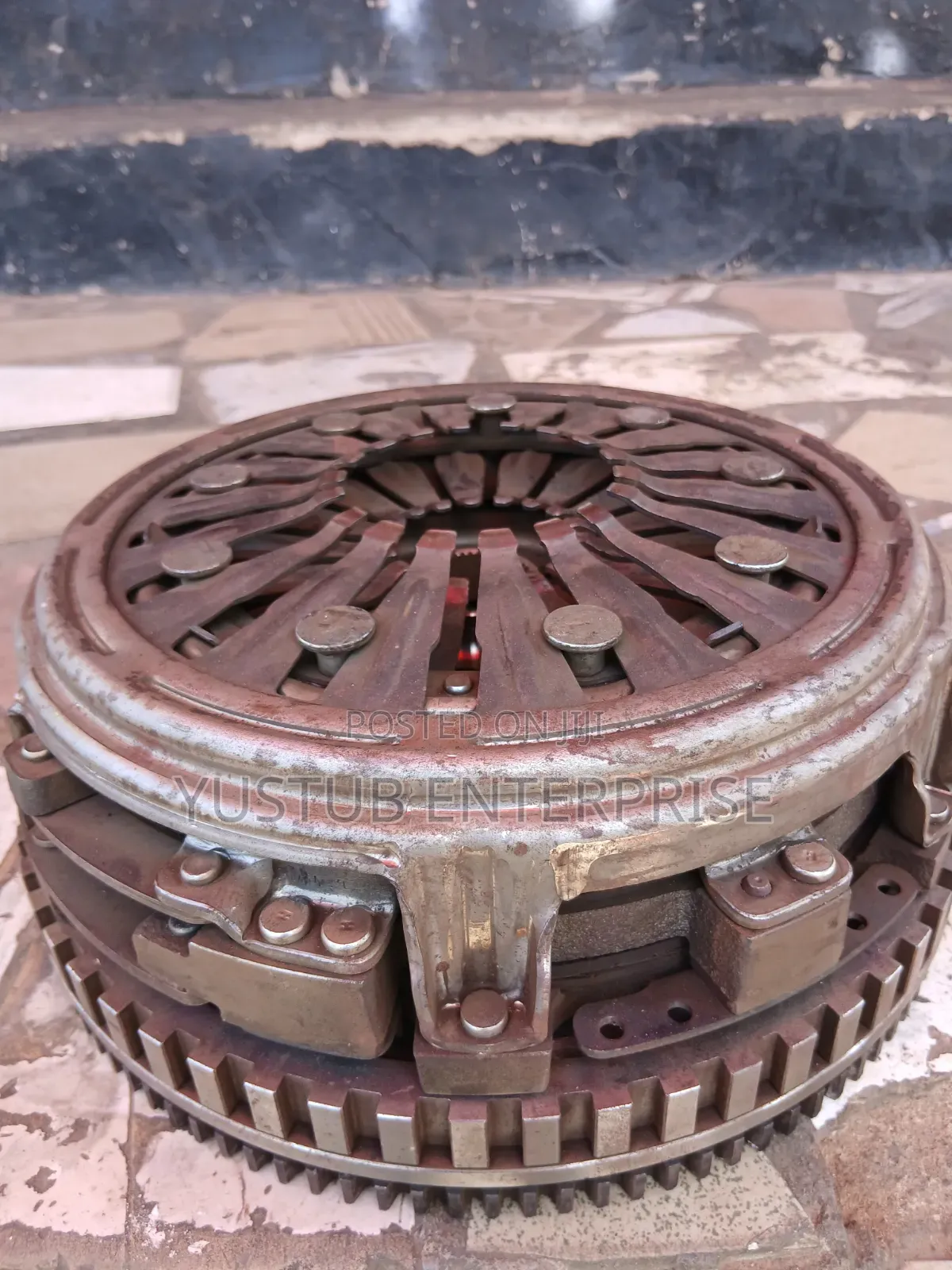 Hyundai Veloster Dual Clutch
