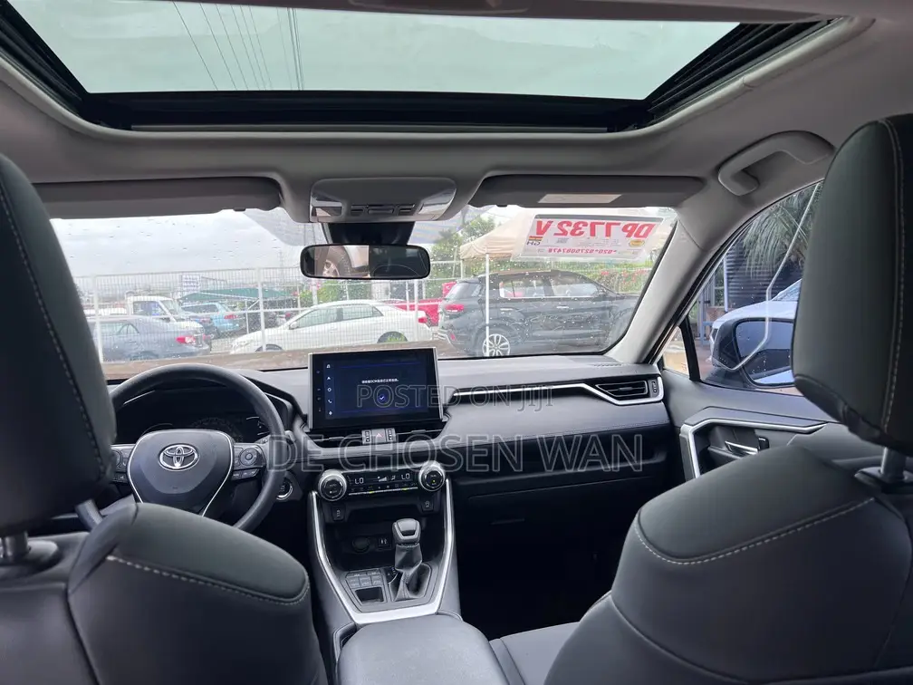 Toyota RAV4 Adventure 2021 White