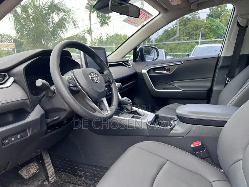 Toyota RAV4 Adventure 2021 White