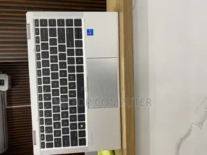 Laptop HP EliteBook 1040 G8 32GB Intel Core i7 SSD 512GB