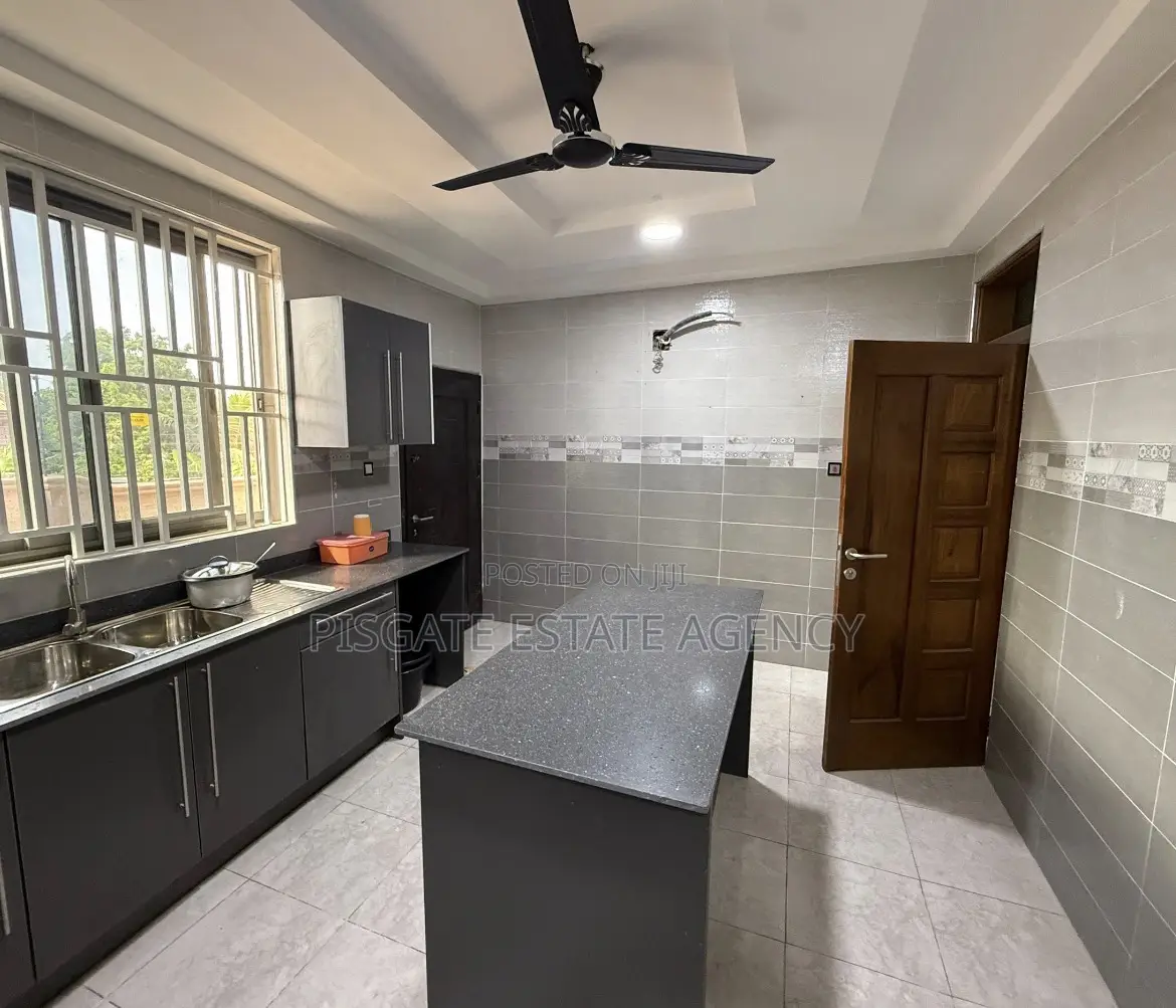 3bdrm Apartment in Awoshie for rent