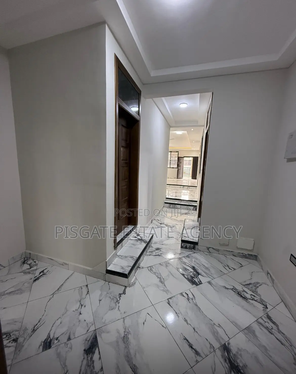 3bdrm Apartment in Awoshie for rent