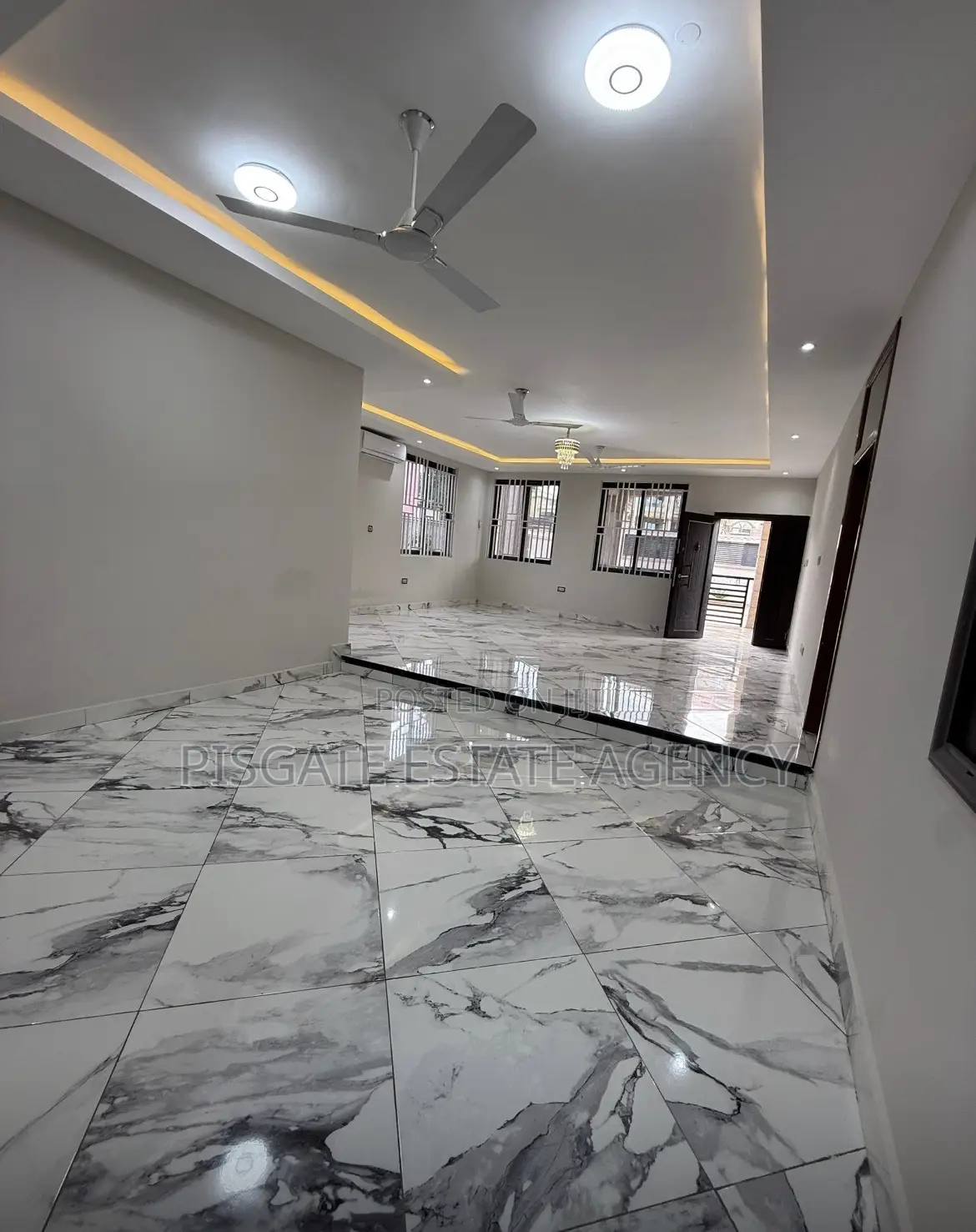 3bdrm Apartment in Awoshie for rent