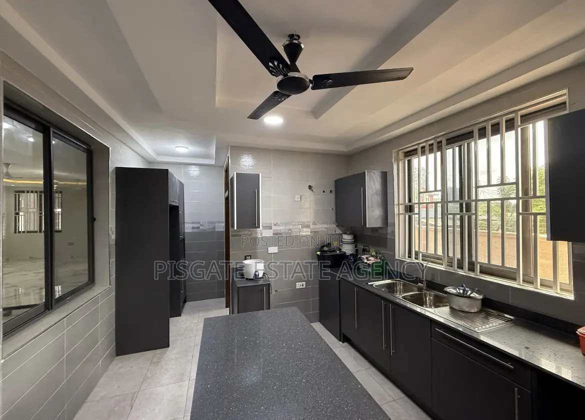 3bdrm Apartment in Awoshie for rent