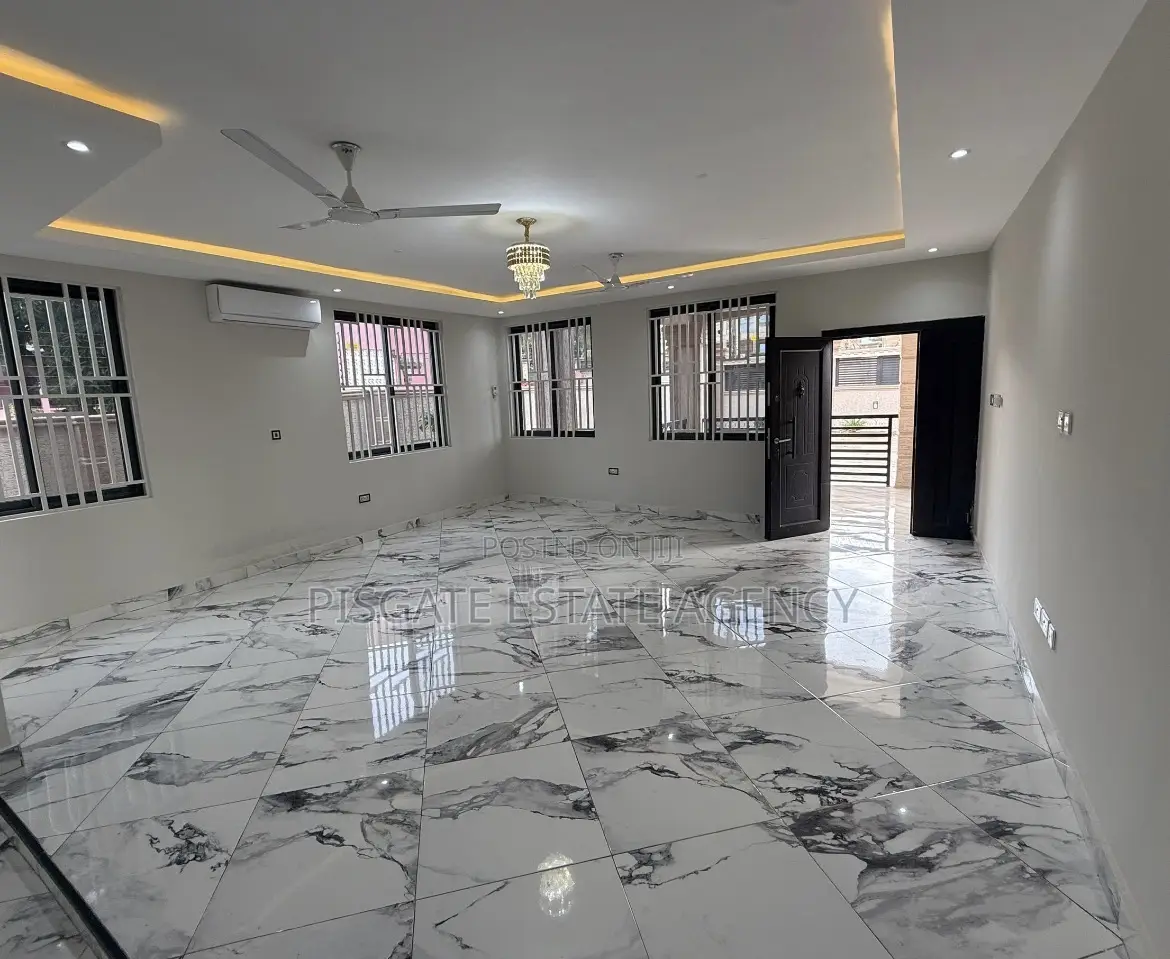 3bdrm Apartment in Awoshie for rent