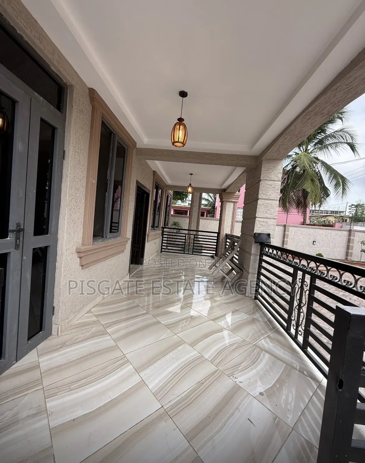 3bdrm Apartment in Awoshie for rent