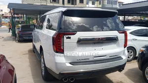 GMC Yukon Denali 4WD 2023 White