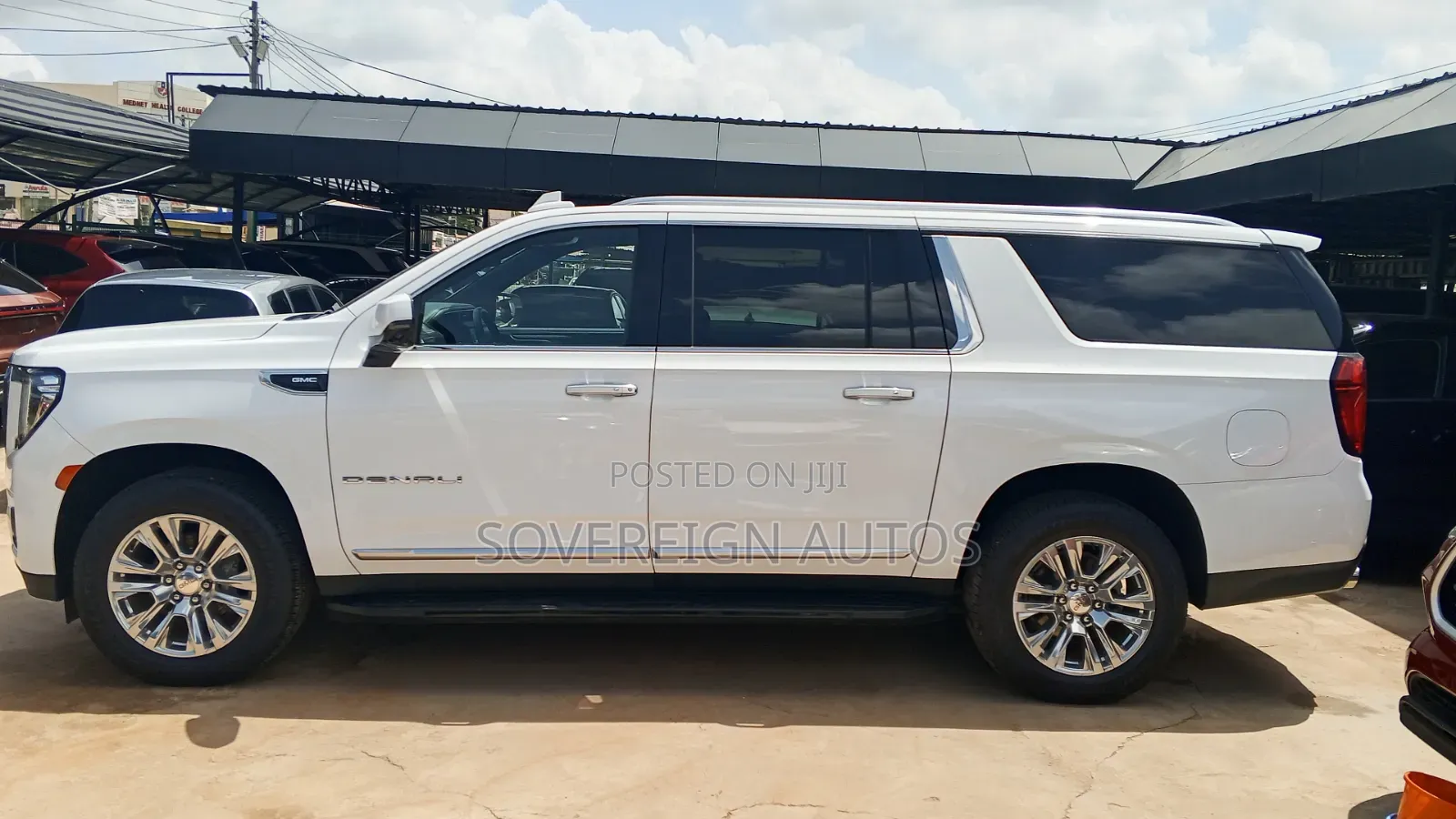GMC Yukon Denali 4WD 2023 White