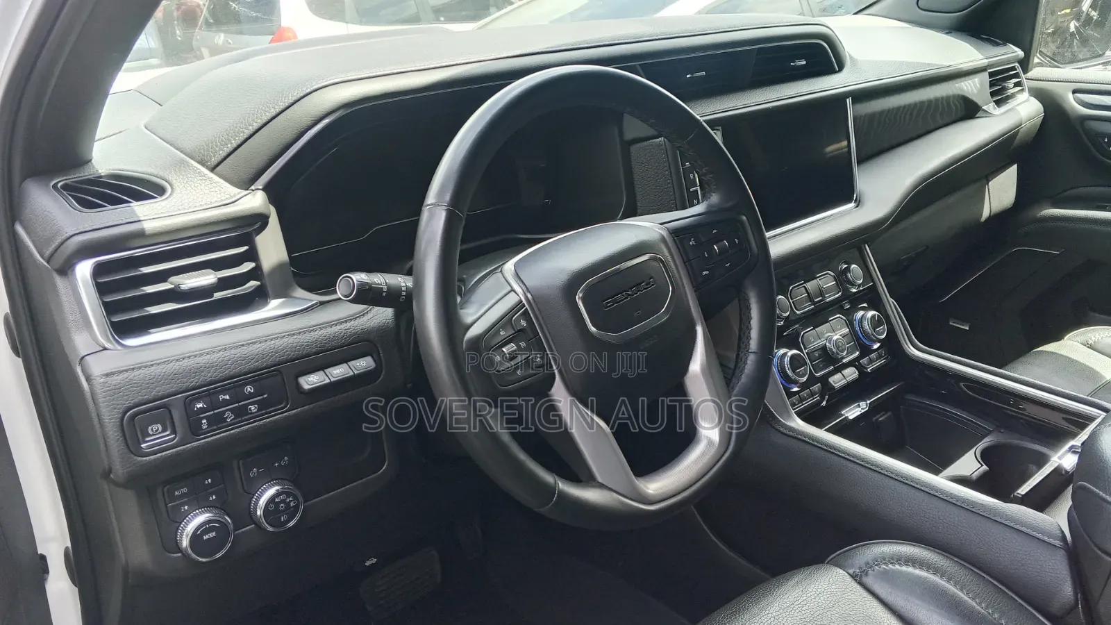 GMC Yukon Denali 4WD 2023 White