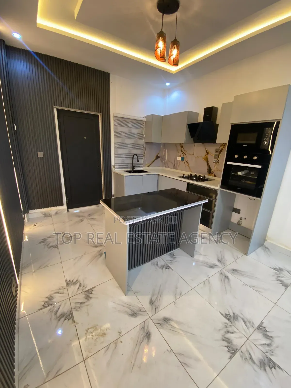 2bdrm Duplex in Botwei, School Junction for sale