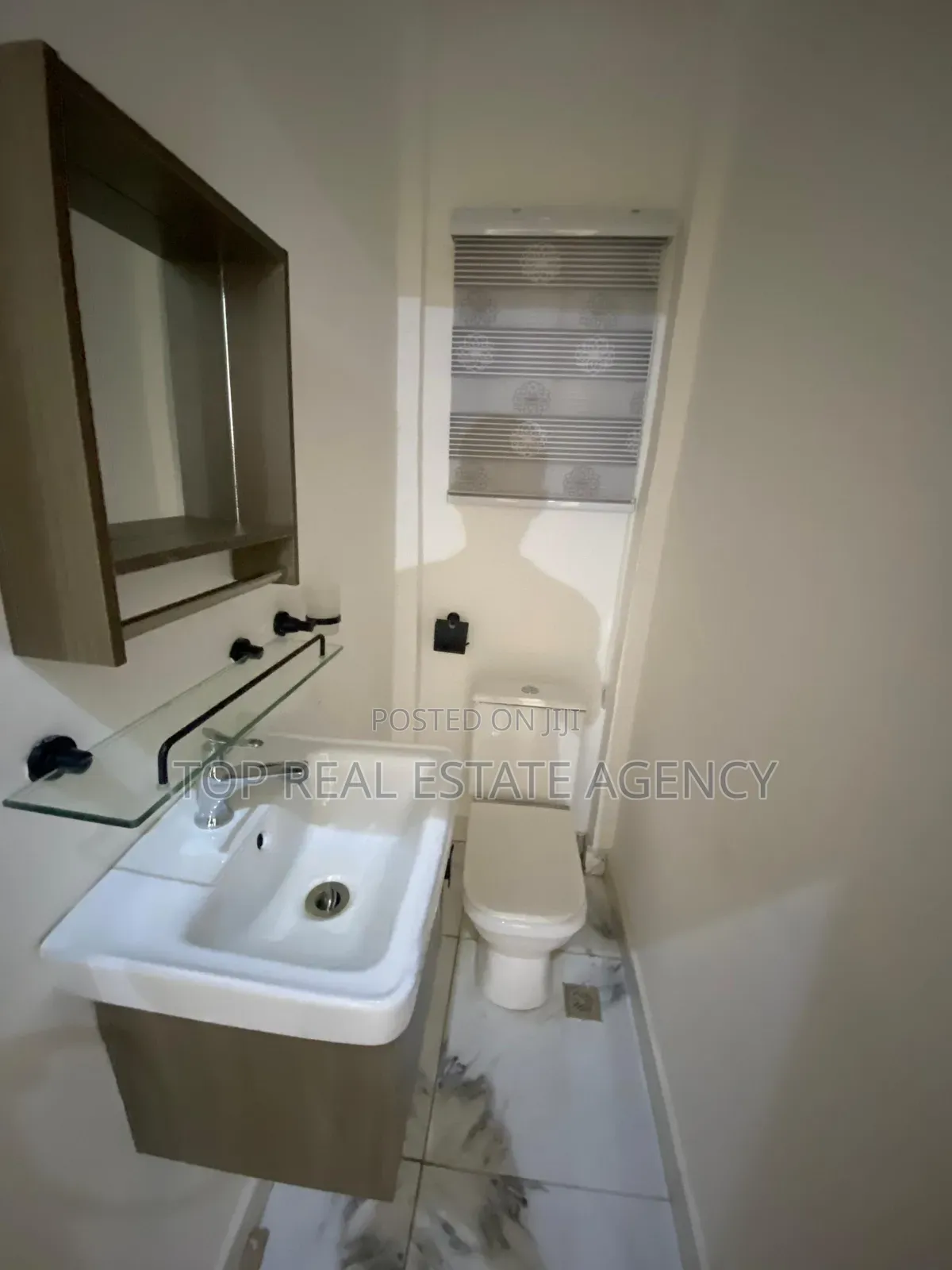 2bdrm Duplex in Botwei, School Junction for sale