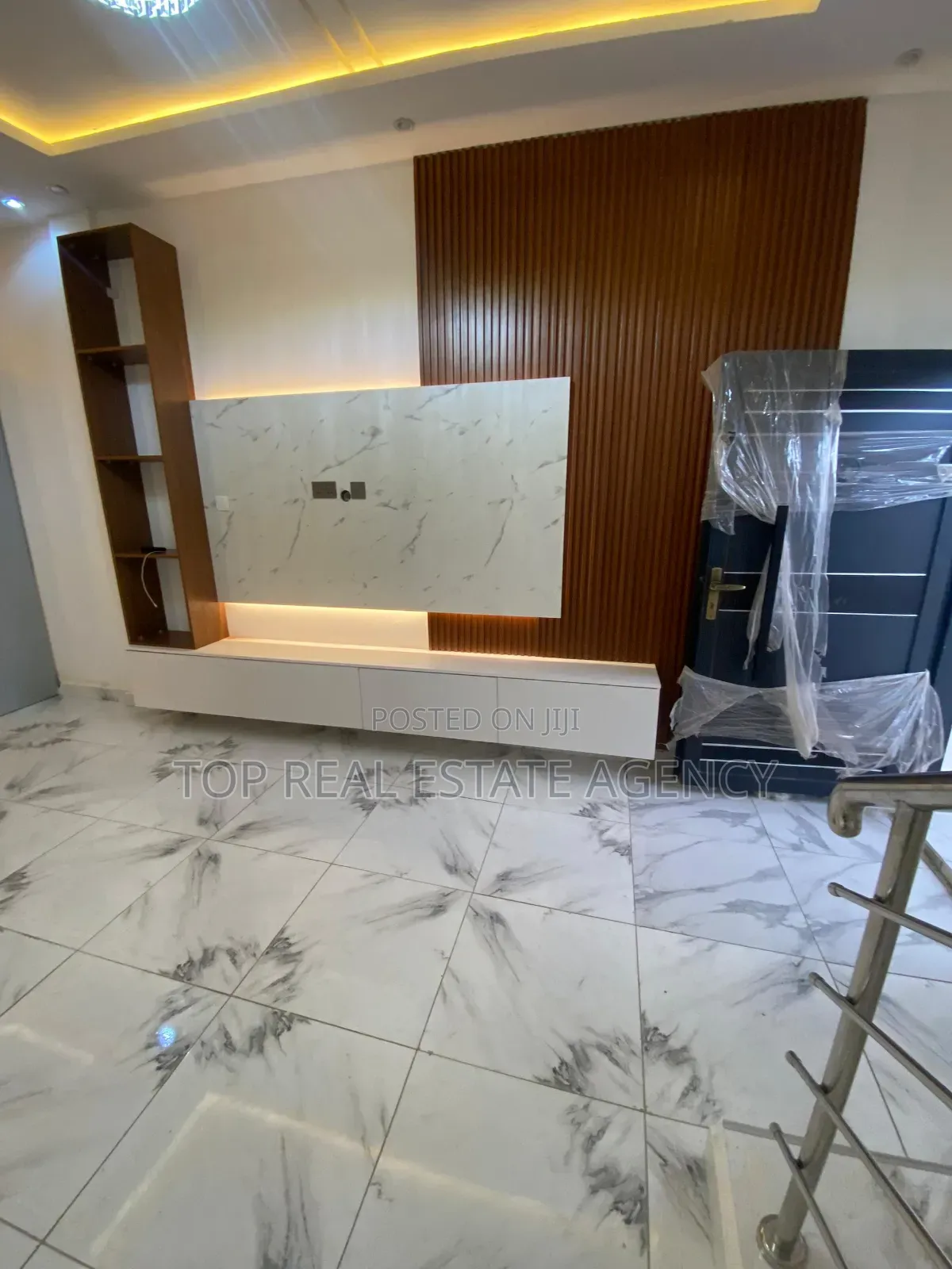 2bdrm Duplex in Botwei, School Junction for sale
