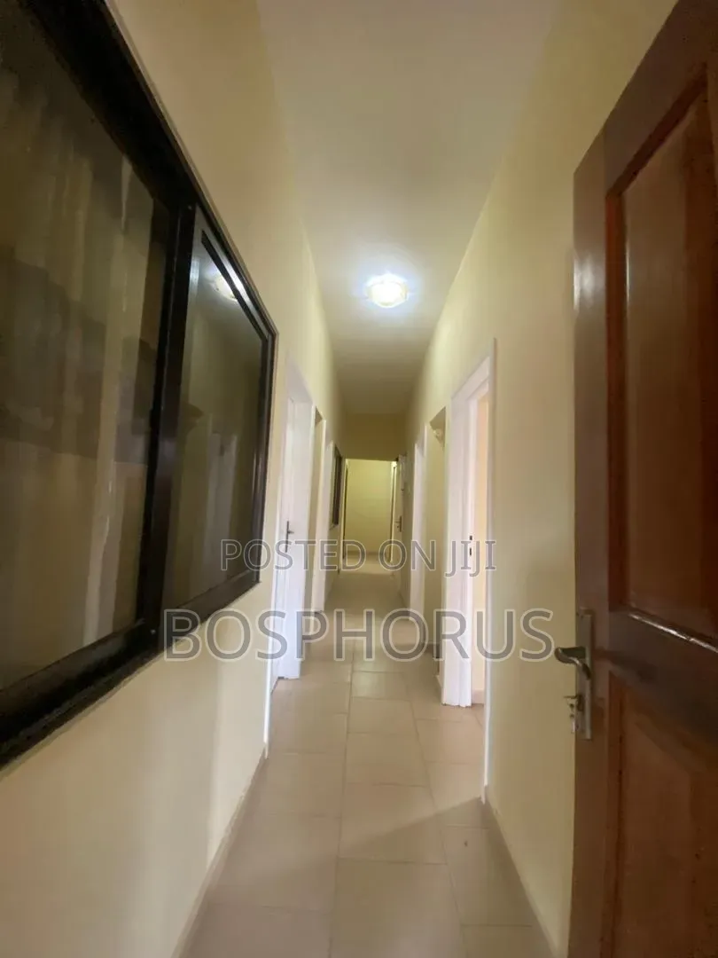 3bdrm House in Tema Devtraco Estate, Community 25 for rent