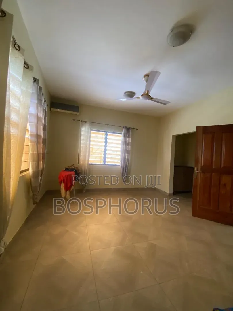 3bdrm House in Tema Devtraco Estate, Community 25 for rent
