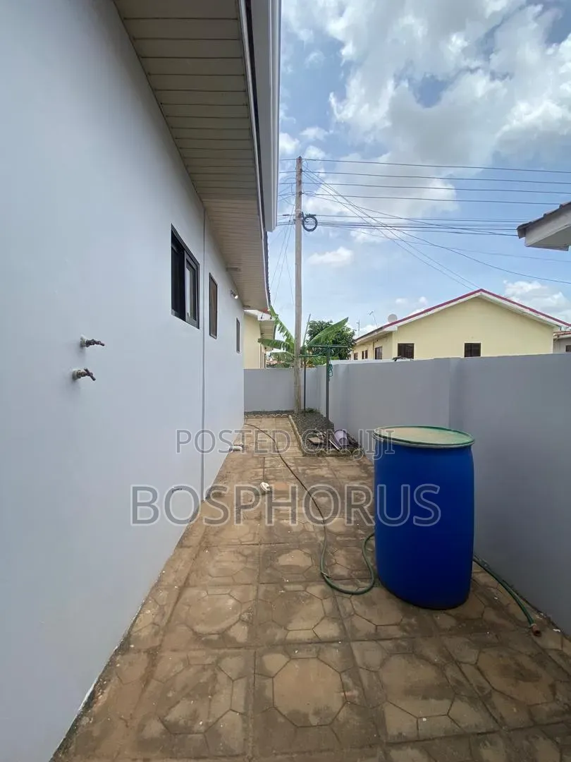 3bdrm House in Tema Devtraco Estate, Community 25 for rent