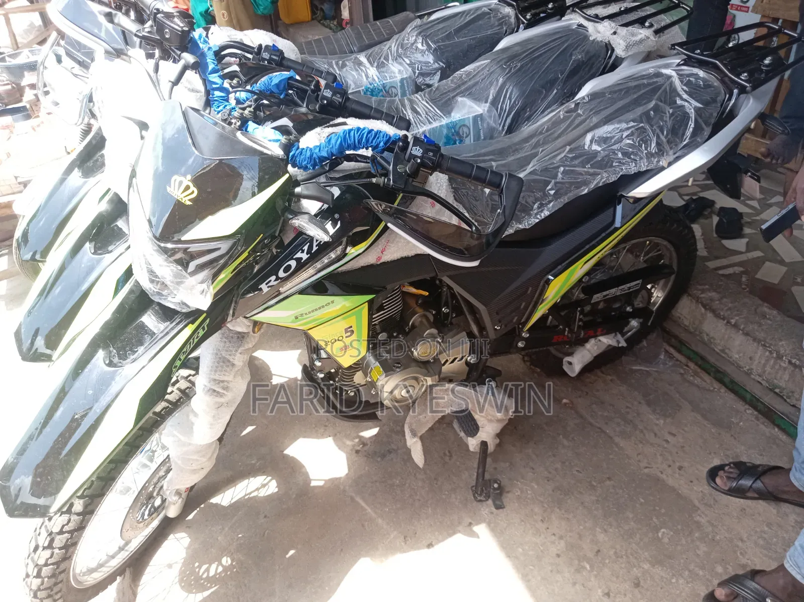 New Royal Motorcycle 2025 Black