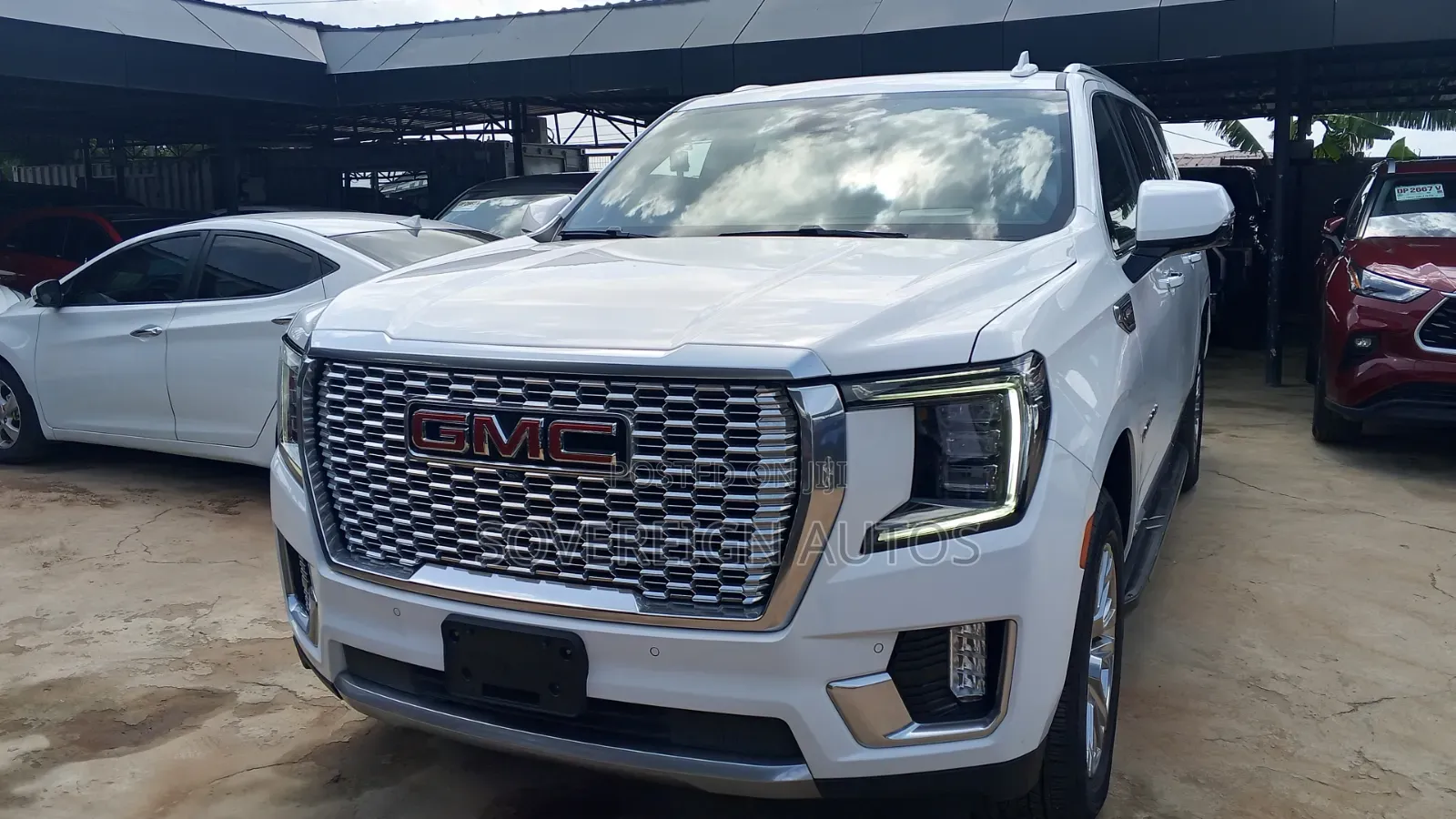GMC Yukon Denali 4WD 2023 White