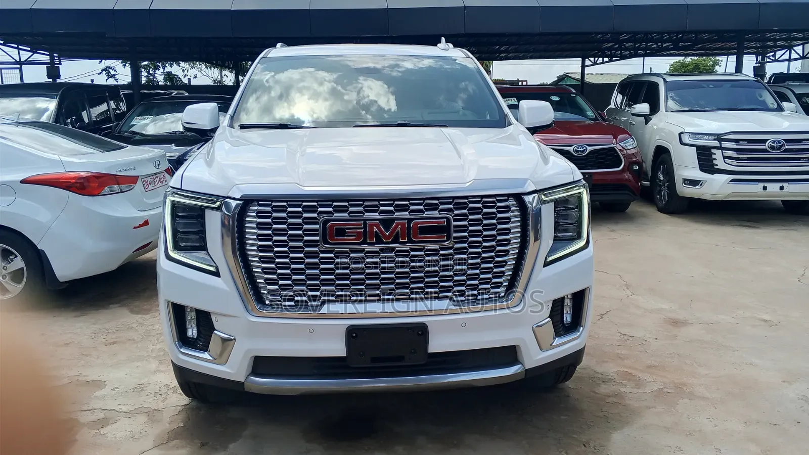 GMC Yukon Denali 4WD 2023 White