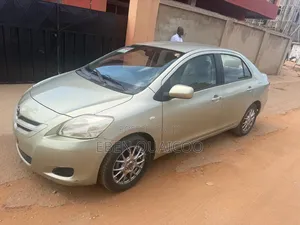 Toyota Belta 2010 Gold