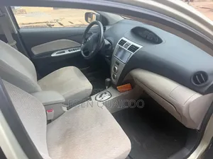 Toyota Belta 2010 Gold
