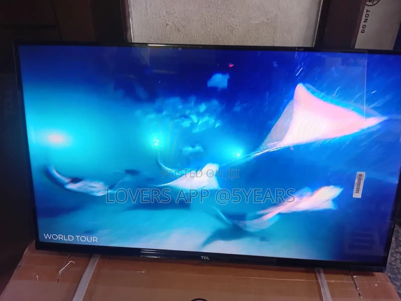 TCL 32” Smart Television With Built-in Streaming