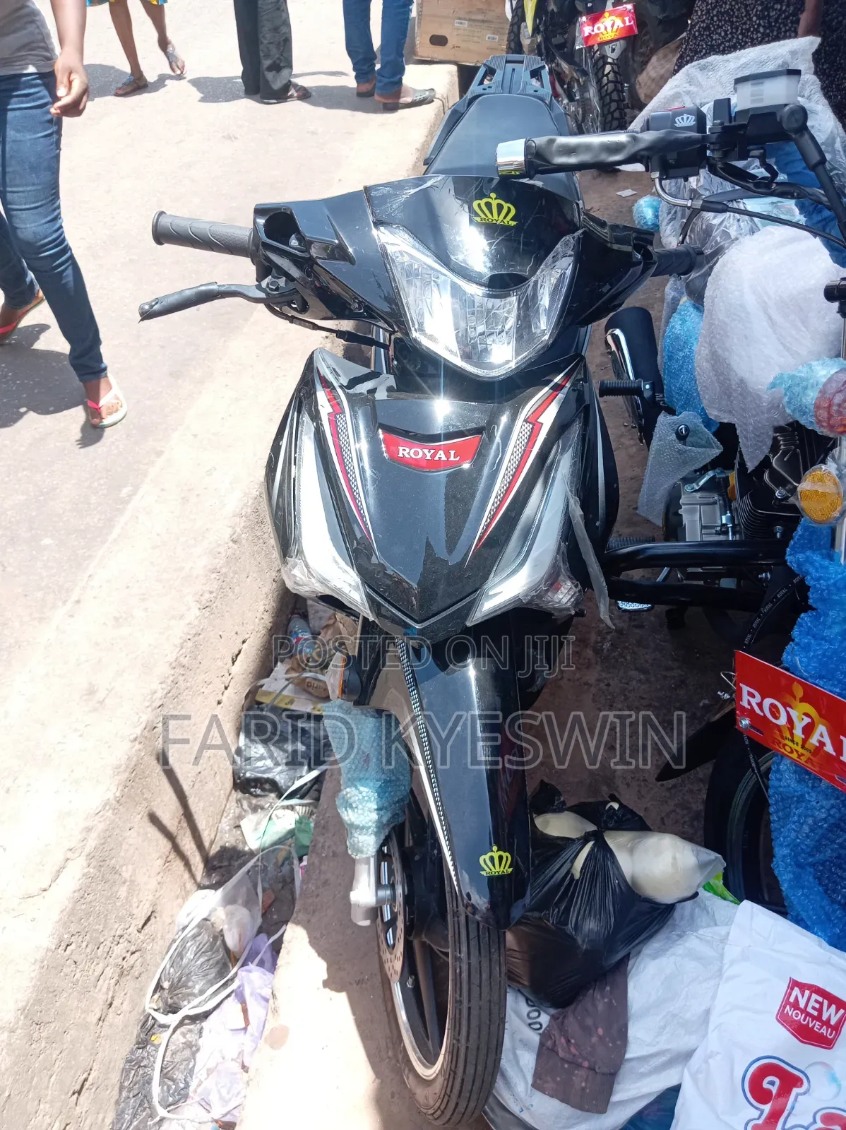 New Royal RY125 2025 Black
