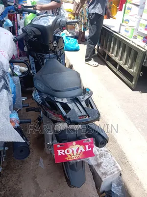 New Royal RY125 2025 Black