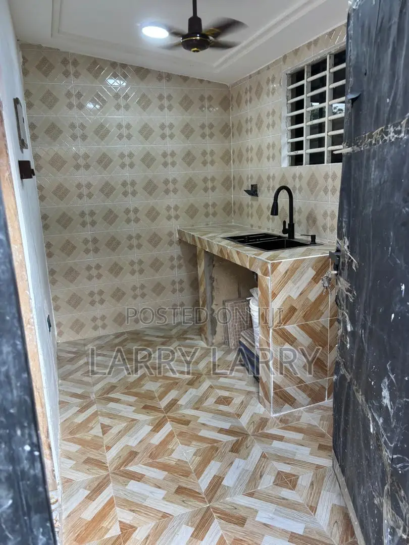 Furnished 1bdrm Apartment in Larry, East Legon for rent