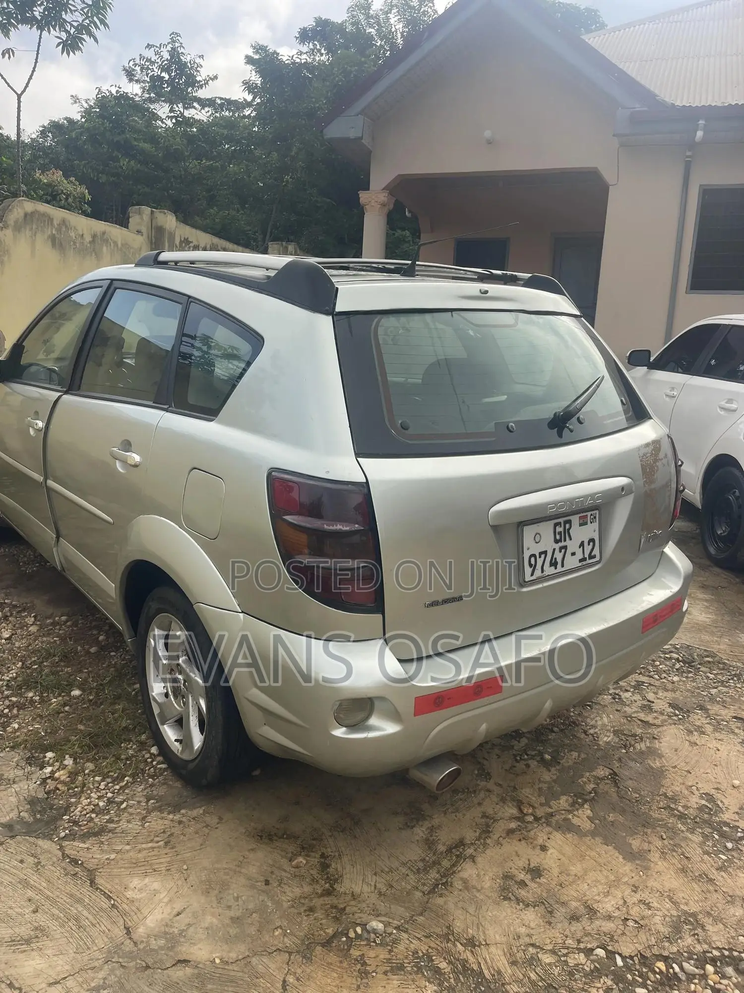 Pontiac Vibe 2006 Beige