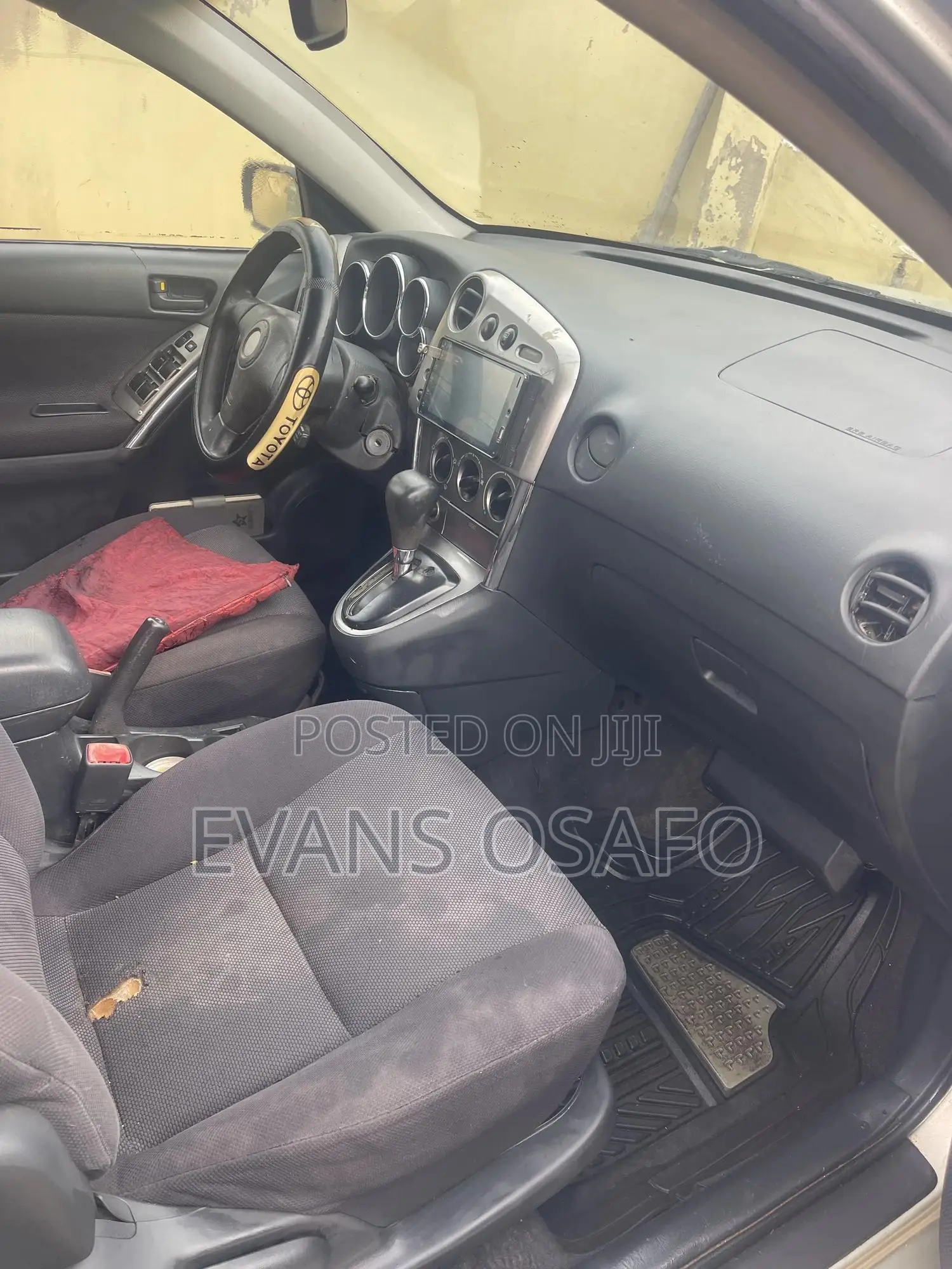 Pontiac Vibe 2006 Beige