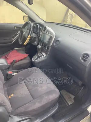 Pontiac Vibe 2006 Beige