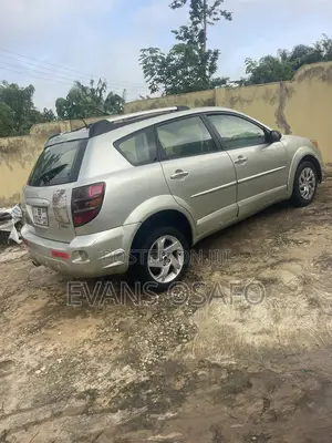 Pontiac Vibe 2006 Beige