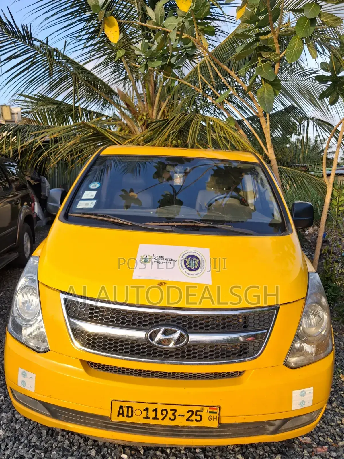 Hyundai Starex 2014 Yellow