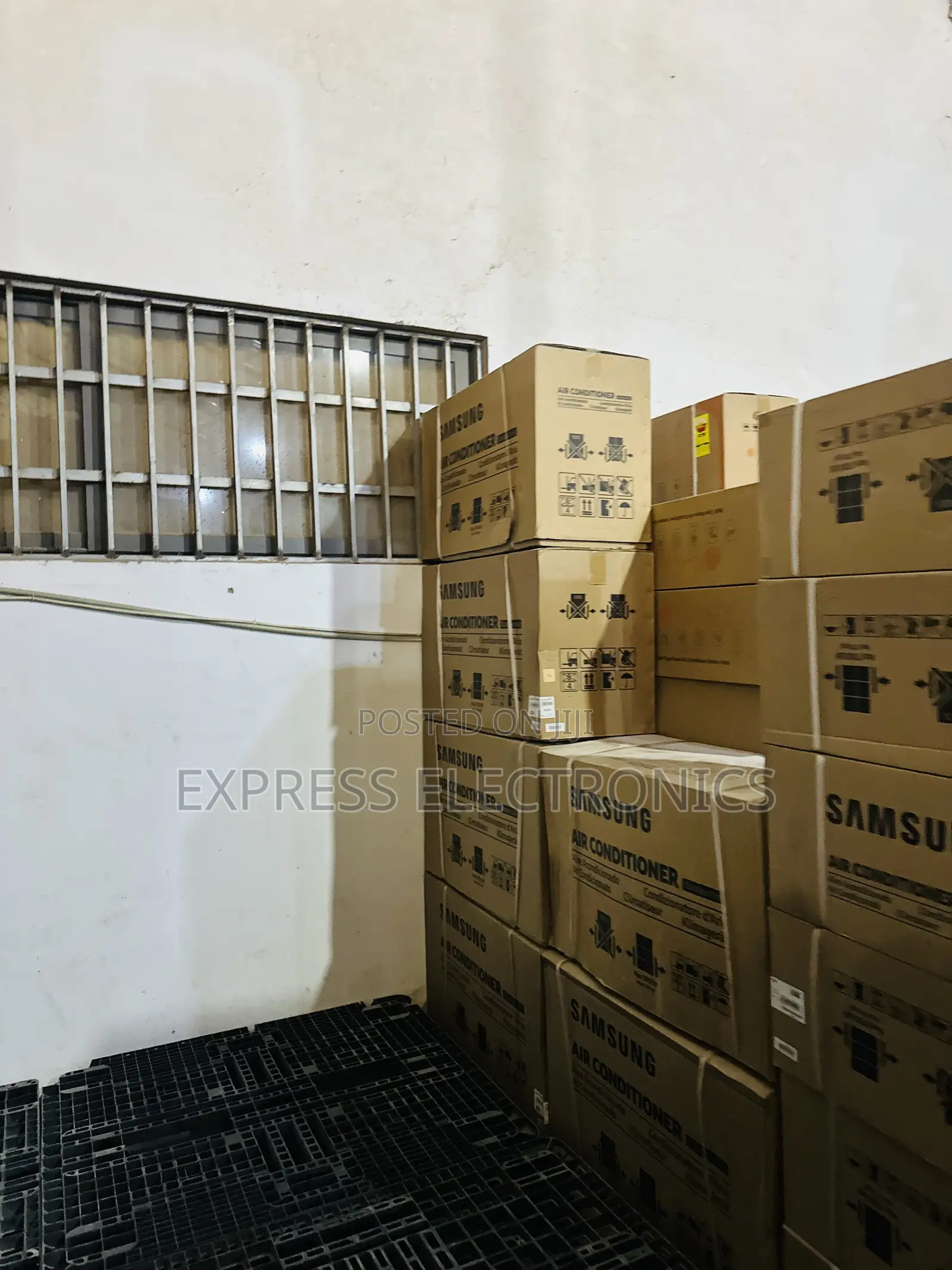 Special Offers for Samsung Split R410 Gas 1.5hp Air Conditioner