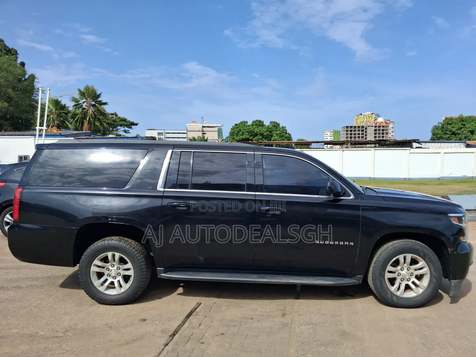 Chevrolet Suburban LS 4x4 2020 Black