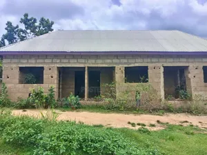 10bdrm Apartment in Ahafo Ano North for sale