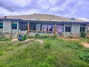 10bdrm Apartment in Ahafo Ano North for sale