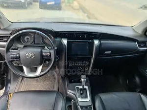 Toyota Fortuner 2.4 D AWD 2019 Black